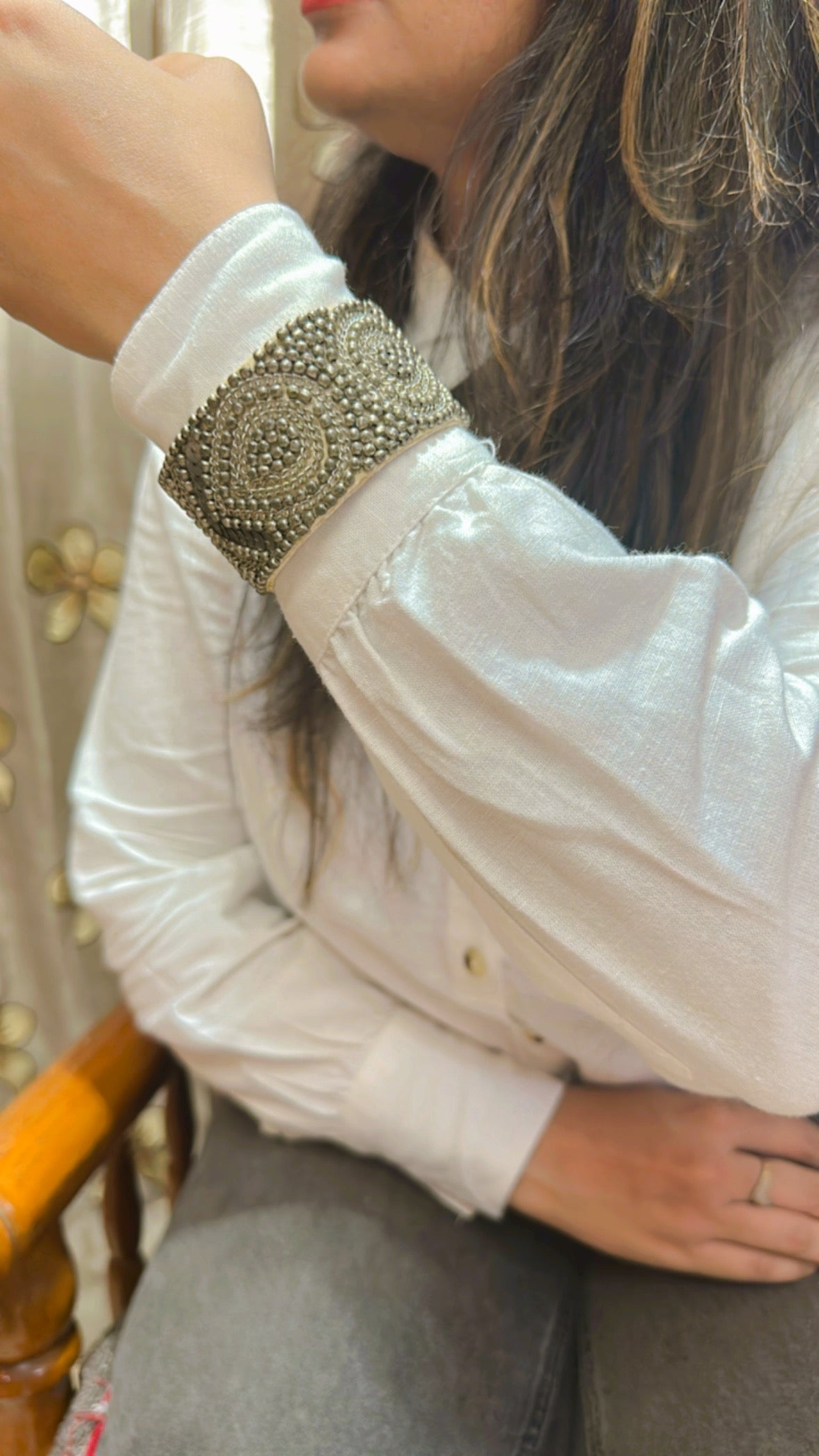 White Cuffed Sleeves Crop Shirt