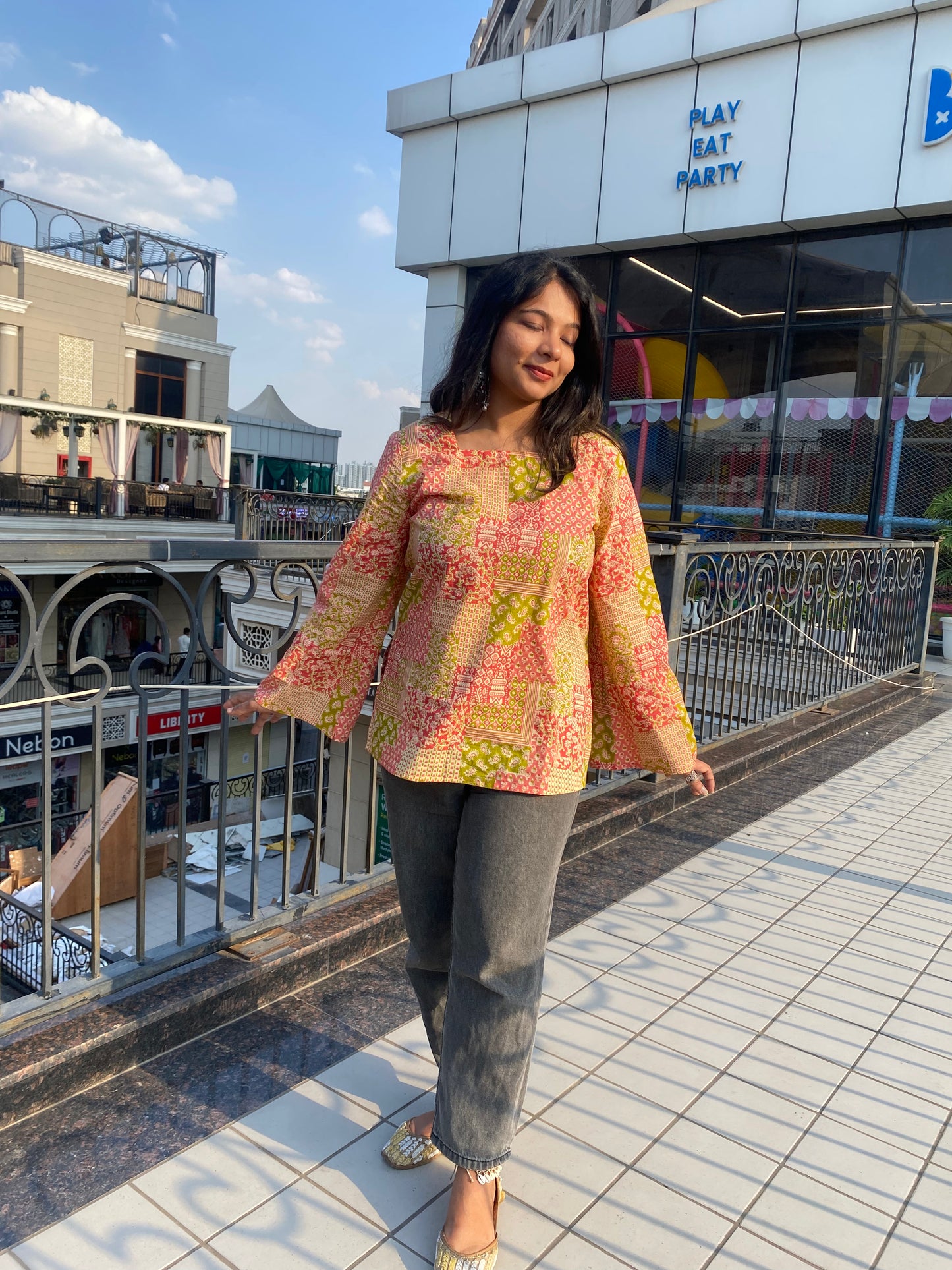 Aarzo Kurti
